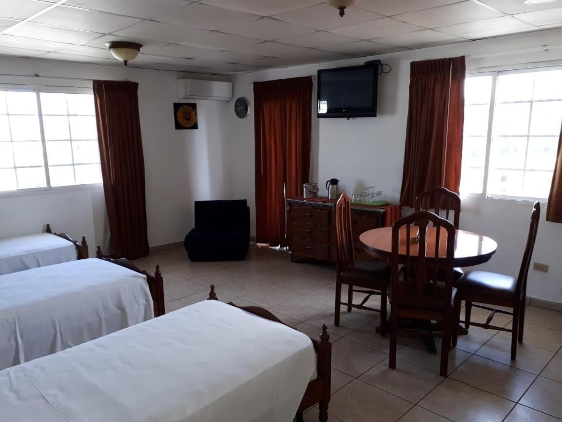 Hotel California Panama Buitenkant foto